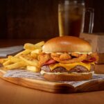 Outback e Abraccio celebram o Dia dos Pais com opções variadas nos cardápios